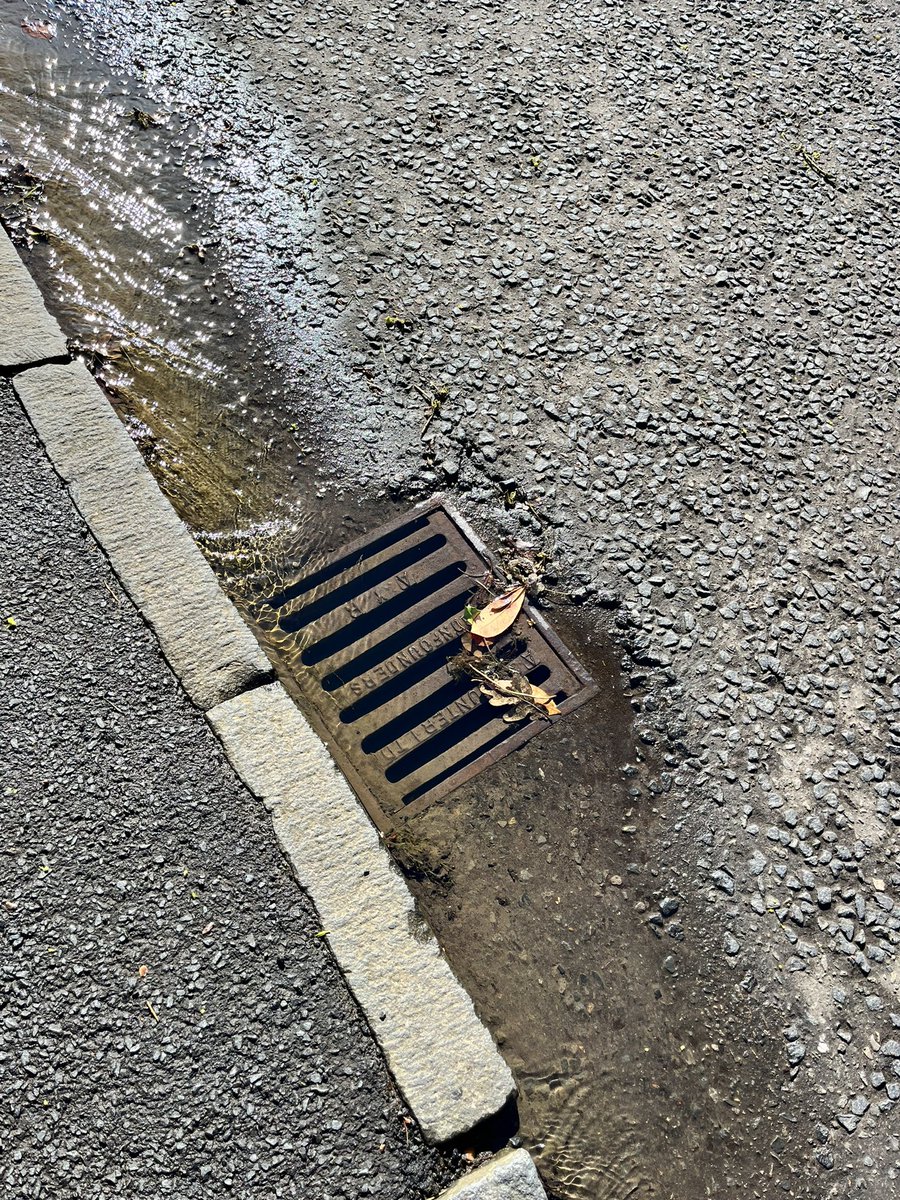 @AyrshireRoads @ScottishEPA @EastAyrshire @southayrshire This is why there is so much flooding blocked drains not being cleared or properly maintained