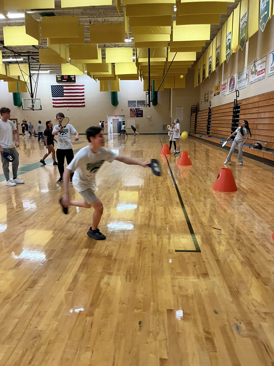 Started @PaddleZlam today! Intro’d all the skills. SS had a blast. #physed