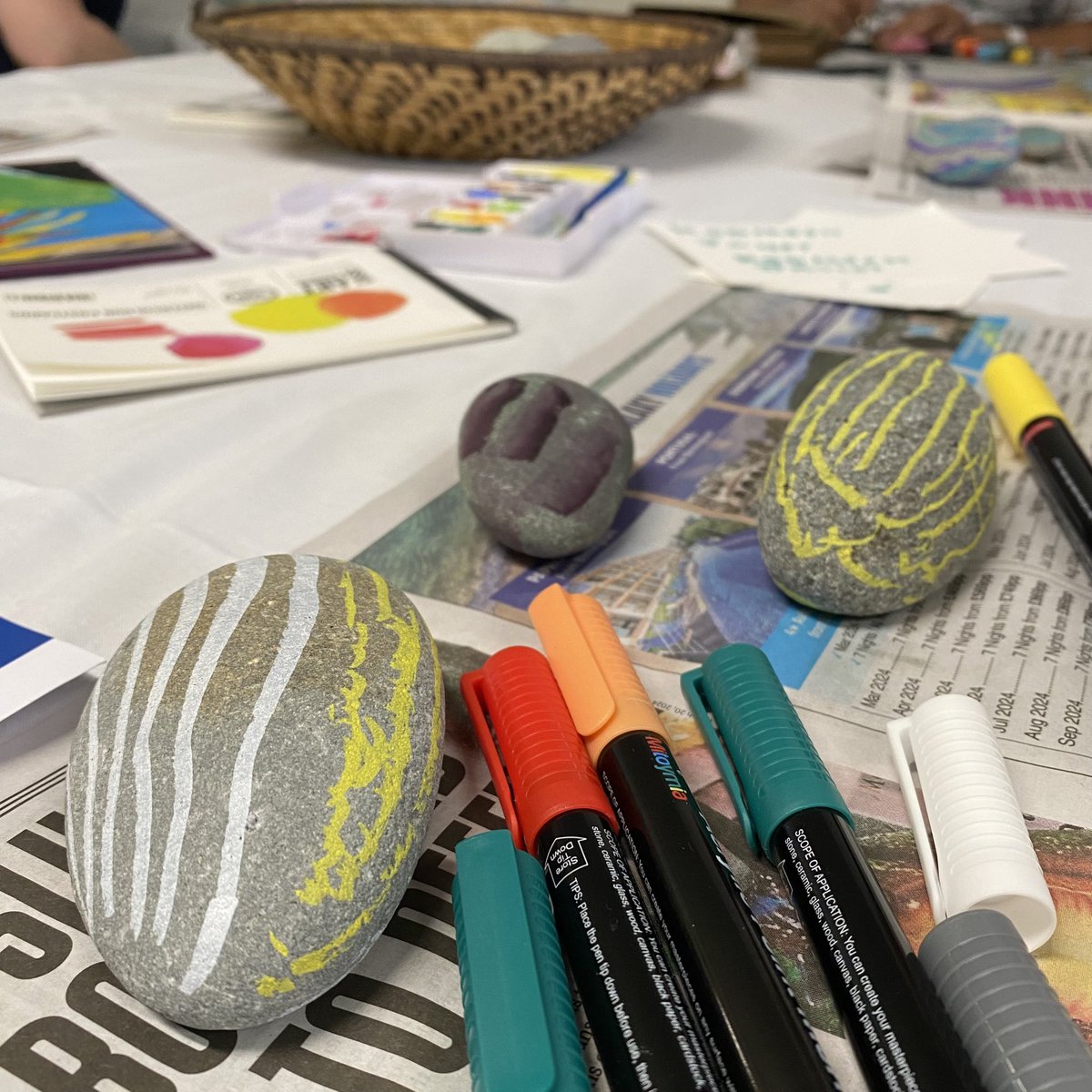 Birmingham and Sandwell Different Strokes Charity workshop at Sandwell Hospital. Creativity and connection. 

@diffstrokes #stroke #strokes #Birmingham #sandwell #creativity #painting #drawing #connecting #art #artist #artworkshops #craft #connections #family #friendsandfamily