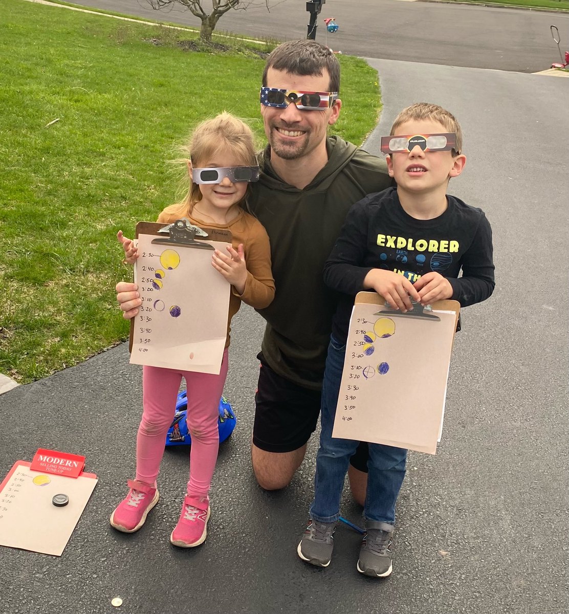 We made some eclipse observations during @PennridgeSD early dismissal. Some fun, some sun, some science. My son wanted to bring his observation sheet to show his teacher @sellersvillees ! #psdeclipse