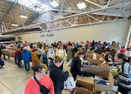 Frostburg State University’s ASTAR AmeriCorps program recently held another successful Book and Resource Giveaway Community Outreach Project, welcoming a total of 470 patrons to City Place bringing together FSU students and the community.