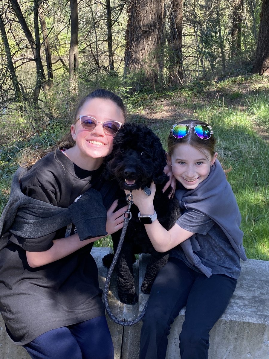 Bopper91's tweet image. Awesome time here in Tualatin, OR with Delaney and Delilah plus Sydney!  Grandkids are precious.