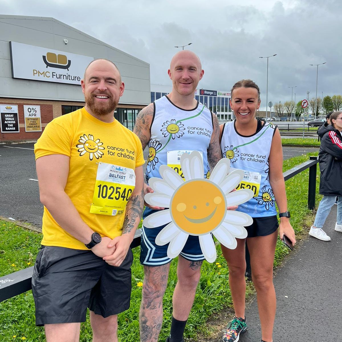 Are you tackling the Belfast Marathon? 🏃‍♀️🏅 Why not dedicate your efforts to children & young people impacted by cancer 💛 Our fundraising team would love to help you take your challenge to the next level. Find out more through the link below 👇 bit.ly/3Oas2HQ