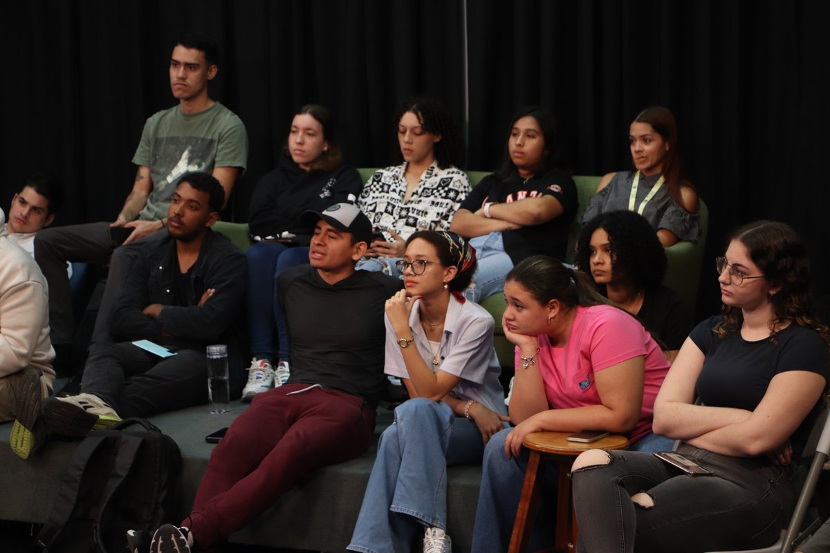 USMApanama's tweet image. El Segundo día de la Semana de la Comunicación cubre la Producción Sonora y la Fotografía con el Taller de Locución Deportiva a cargo de Roberto Rivera.

#AECOSUSMA
#COSOSUSMA #Locución #ProducciónSonora