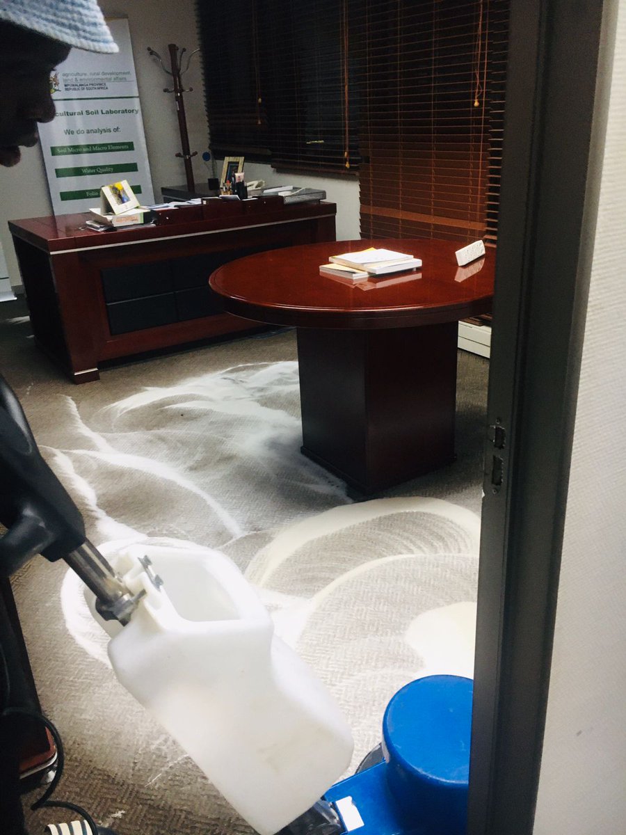 HersHygiene's tweet photo. Office carpet cleaning

NO CALL OUT FEE

Mattresses, Car Valet, Carpets, Couches, Dinning &amp; Office Chairs etc... We clean it all

📍PTA, JHB &amp; Limpopo ☎️084 367 7074

No Diddy Lerato M Clicks Congratulations Robyn Centurion Mrs Mops Braam #MalemaForSAPresident Electoral Court https://t.co/Vznw8bUoxU