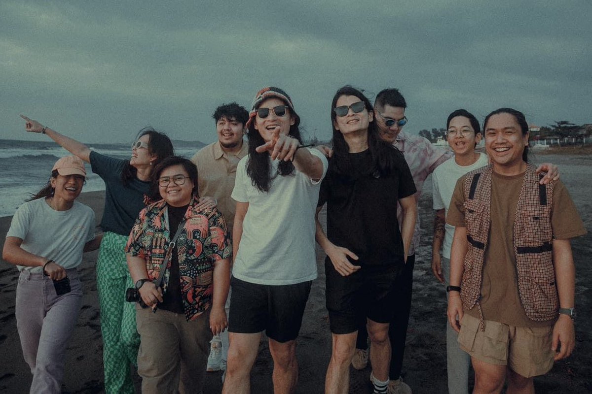 Billboard Philippines Songs: #23(re-entry) Sa Susunod na Habang Buhay, <a href="/BenAndBenMusic/">Ben&Ben</a> [11 weeks]. *peak: #3*