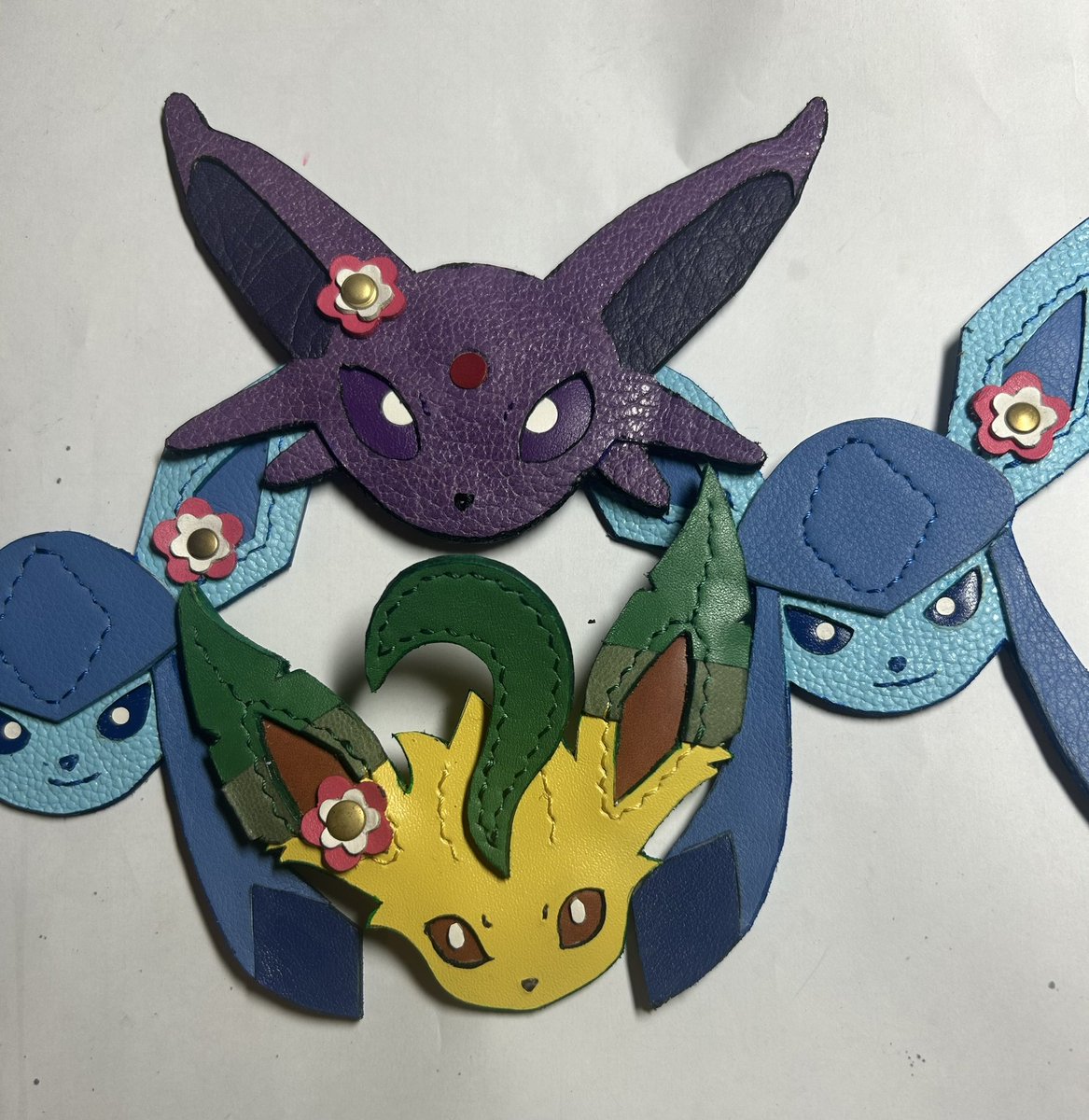 SLAN331's tweet photo. リーフィア試行錯誤してこんな感じに😁
めっちゃ可愛いいのですが物凄く面倒くさい😆
桜バックで写真撮りたかったけど今日の強風で散っちゃった！ https://t.co/cntsYuhd0W