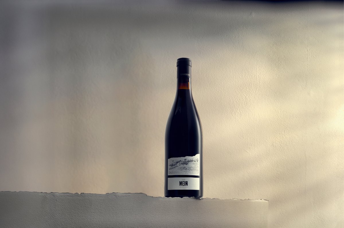 O Gran Meín Tinto 2020 refleja la viticultura heredada del #Ribeiro histórico. El brancellao y caíño longo alcanzan la maduración del interior gallego con una marcada capacidad de envejecimiento. Vibrante y expresivo. Marcado carácter atlántico con un final largo.  #vino #wine