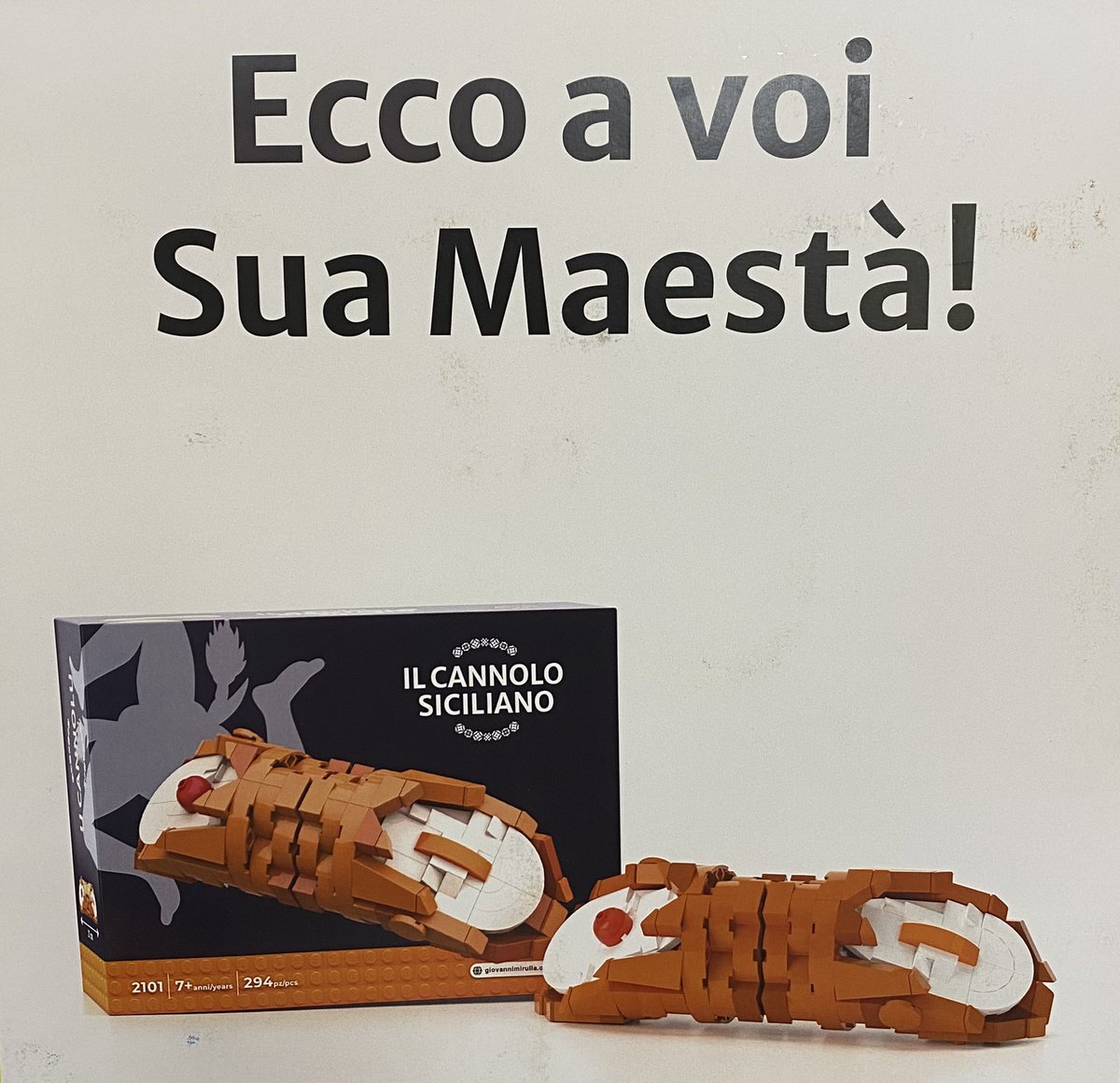 GiocheriaCefalu's tweet photo. ECCO A VOI SUA MAESTÀ! 👑“Il Cannolo Siciliano | U Cannolu Sicilianu” Set costruzioni “AUTHENTIC SICILIAN ICON”#cannolo #siciliano #lego #giocheria #corsoruggerocefalù #giocheriacefalu #cefalù #sicily #sicilia https://t.co/Id7IQfdgY2