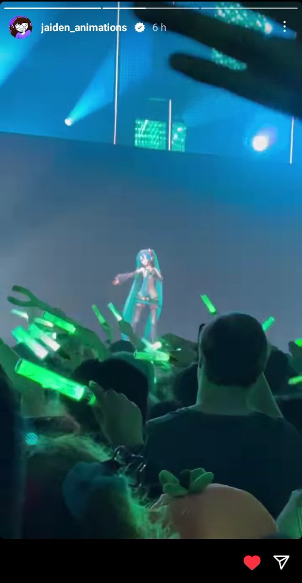 jaidenupdatesbr's tweet photo. 📱 | Jaiden postou novos stories !

[ TRANS :: ]
"Ela estava presa em sua tela mas eu ainda chorei :')"
"Ela está presa D:" https://t.co/Jje30tCMDX