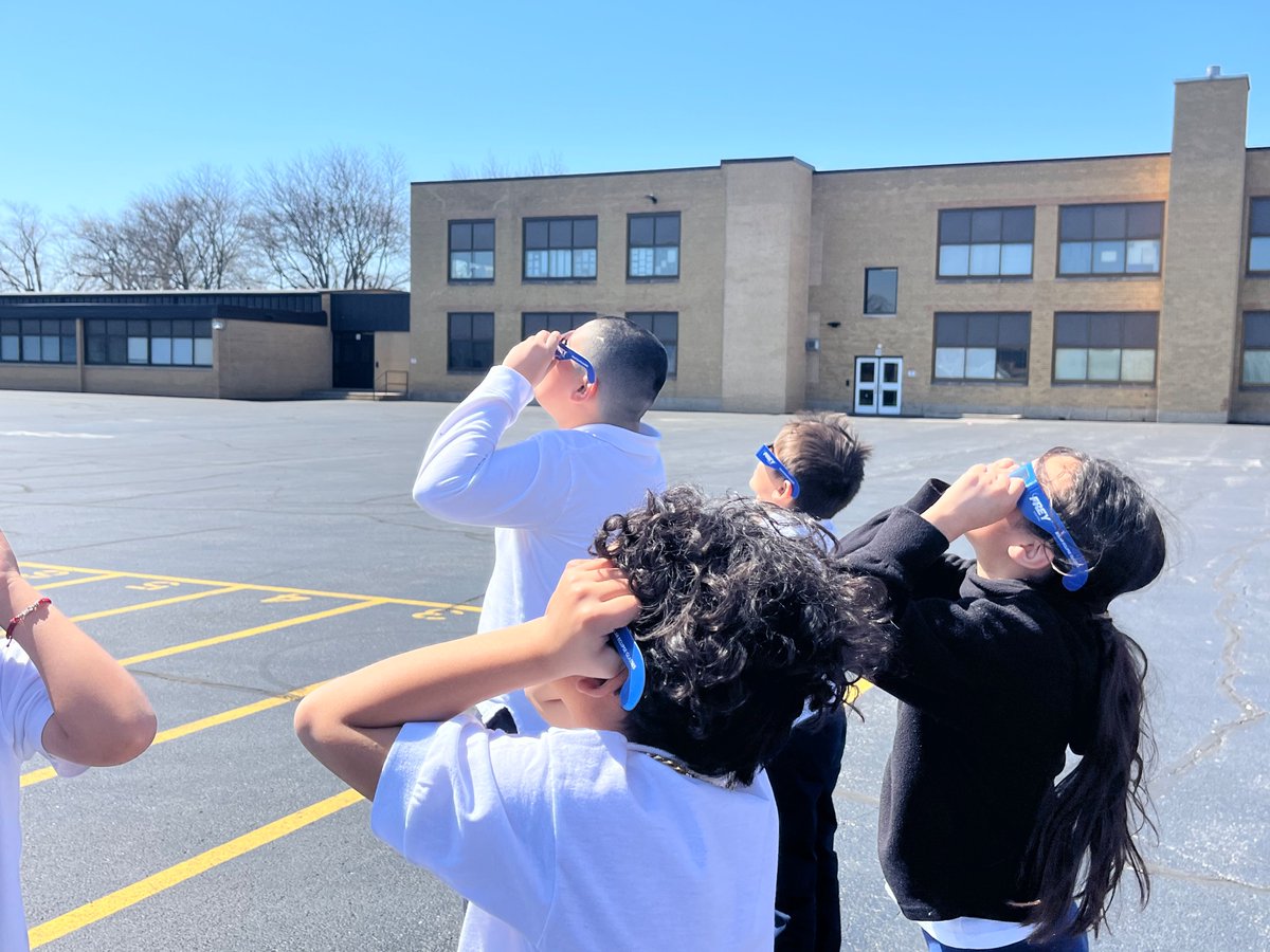 Ms.Curiel tweet media