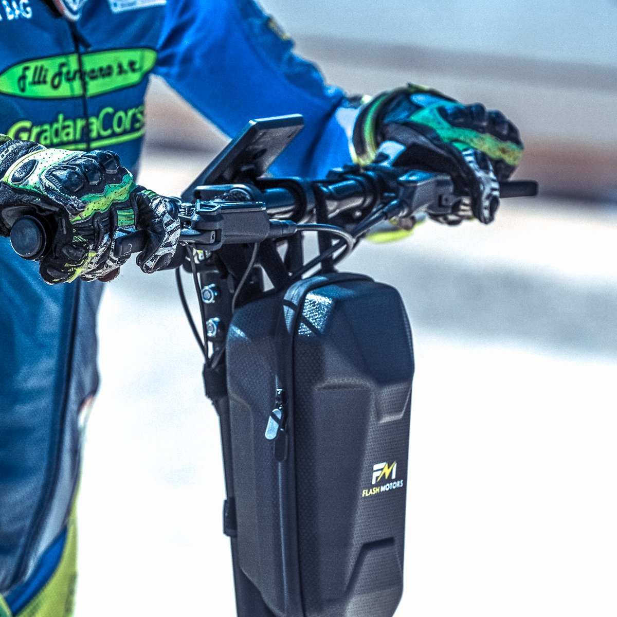 flash_motors_'s tweet photo. The future of micromobility is in your hands. Introducing our sleek Infinity X handlebars - your gateway to effortless exploration and urban excitement. 🛴⚡
#FlashMotors #InfinityX #luxury #shopping https://t.co/5PjRs3fqP9