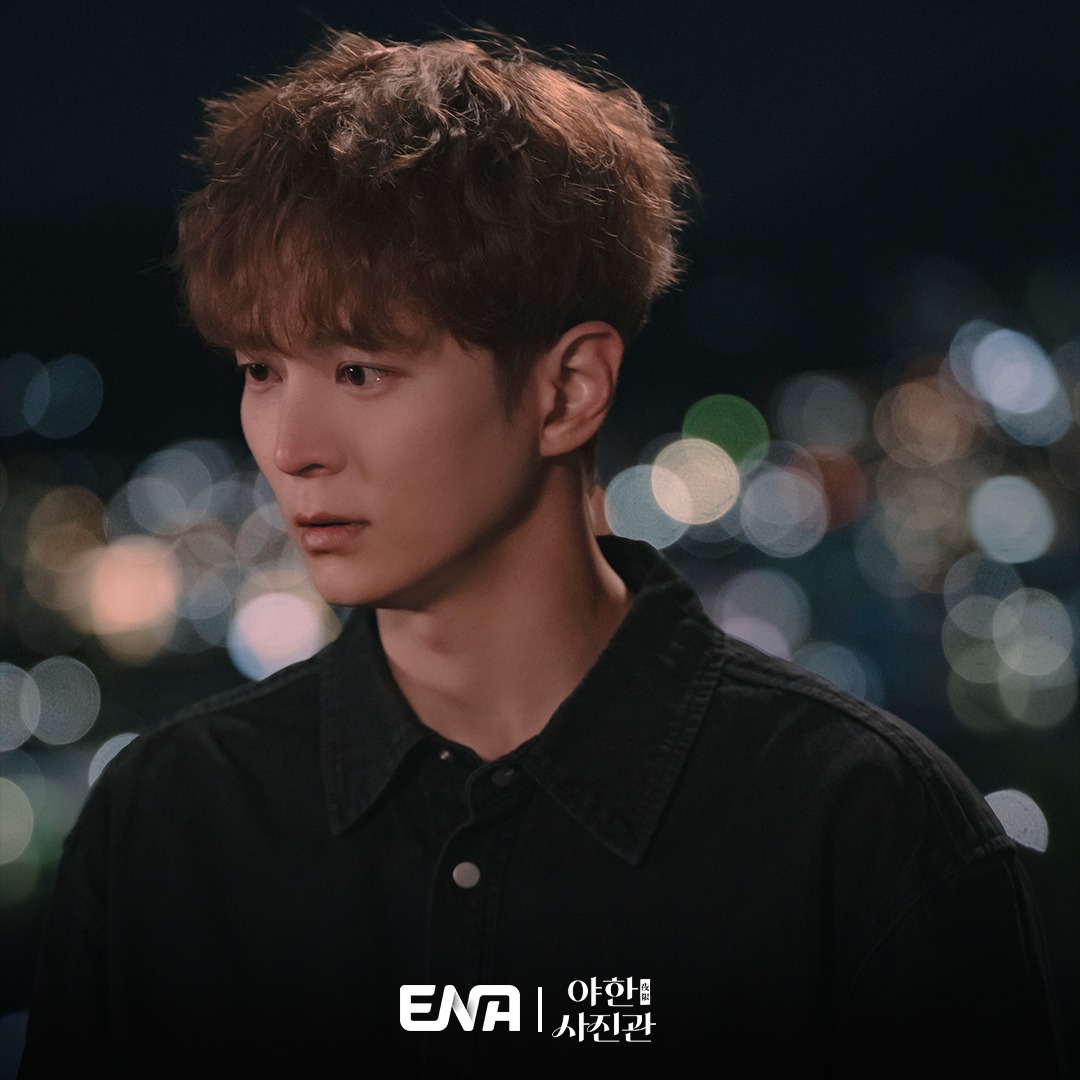 Two eyes that were full of love were filled with sadness & pain. In #TheMidnightStudioEp9  preview, Han Bom cries saying “Don’t leave me  please” was heard over the airwaves😭

🖇️ naver.me/GNvVhXk7

#TheMidnightStudio #야한사진관 #JooWon #주원 #KwonNara #권나라