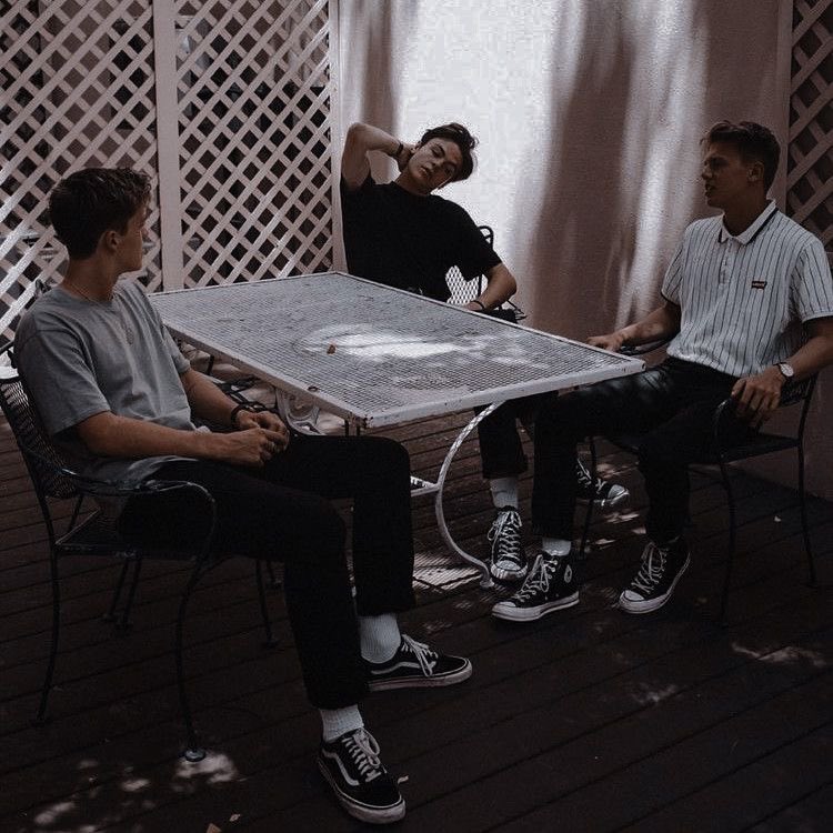 𝐇𝐎𝐆𝐒𝐌𝐀𝐃𝐄.

𝐿𝑢𝑐𝑖𝑎𝑛 𝐵𝑜𝑙𝑒, 𝐴𝑑𝑟𝑖𝑎𝑛 𝑃𝑢𝑐𝑒𝑦 &amp; 𝑇𝑒𝑟𝑒𝑛𝑐𝑒 𝐻𝑖𝑔𝑔𝑠.