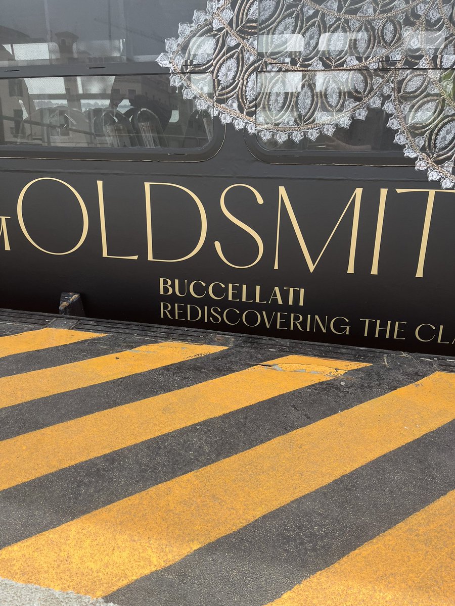 slightly unbelievable… I’m getting on a ferry to go to San Giorgio Maggiore and what do I see advertised on it? an exhibition about BUCCELLATI jewellery. a good augur??? #j_jojovacanza