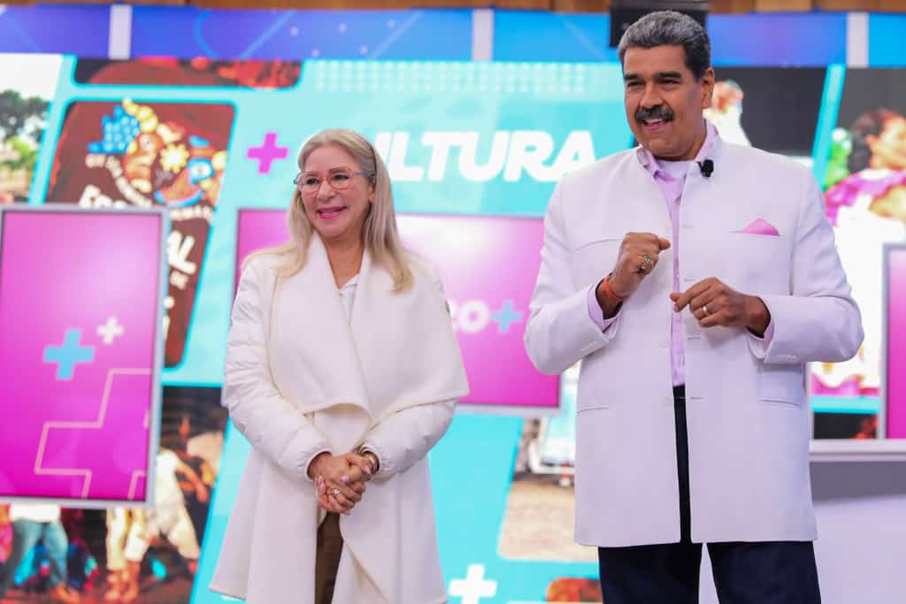 #9Abr | ¡ETIQUETA DEL DÍA! #AvanzaPuebloUnido   ¡El destino de Venezuela está marcado por la Paz y el Amor! ​🇻🇪 📷📷 ▶️