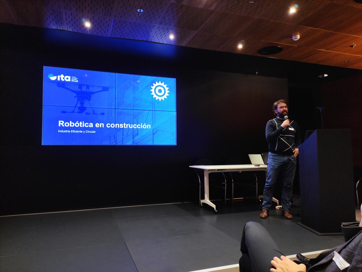 ITA_tecnologia's tweet photo. Nuestro compañero @dddiez se encuentra hoy en #Madrid en un workshop de #Robótica de la @PlataformaPtec  e @HispaRob 

#construcción @ITA_tecnologia https://t.co/8WwsT2GRua
