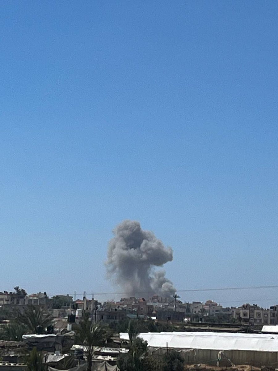 Occupation aircraft launched a raid on the city of #Rafah, south of the Gaza Strip

#ısraelCriminalWar 
#ZionistsAreTerrorists #FreePalestine 
#LongLiveResistance