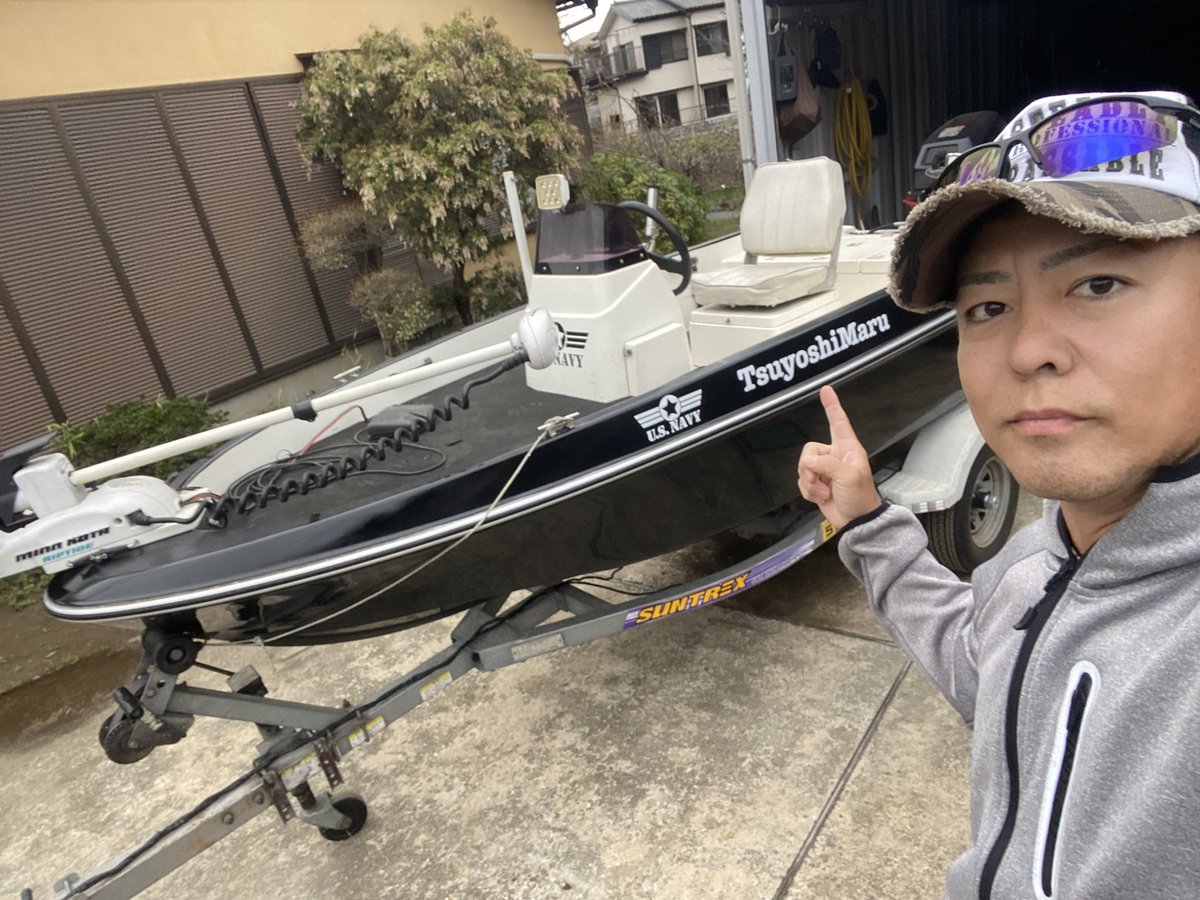 ボートを塗装し直してリニューアルしてみた〜。