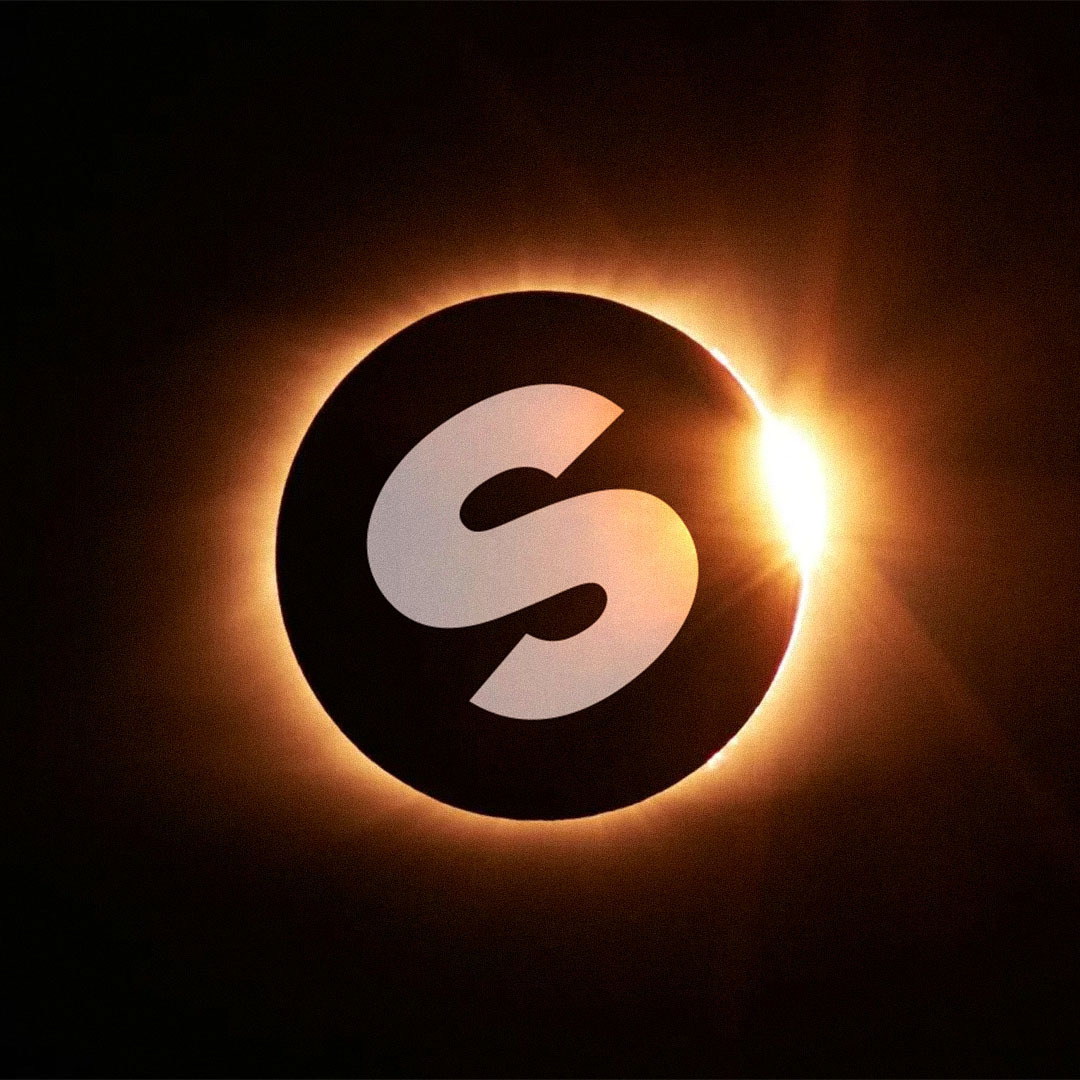 Crazy photos coming out of North America yesterday, we'd like to apologize for blocking everyone's solar panels 👀 #solareclipse