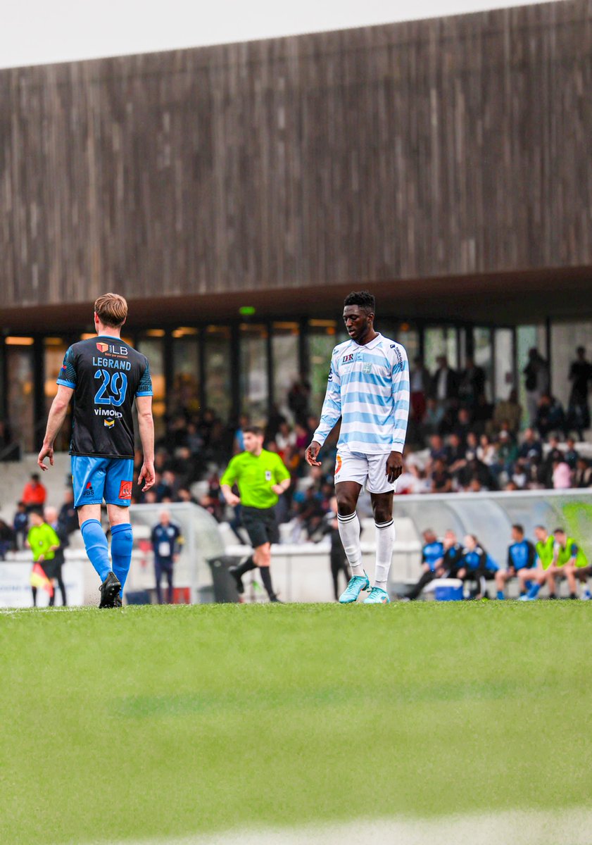 🆕 Première sous le maillot Ciel et Blanc en #N2 pour Abdul Fadil Ouedraogo avec une entrée encourageante contre l’ @US_Granville et un but refusé pour une légère position de hors-jeu… 🤏