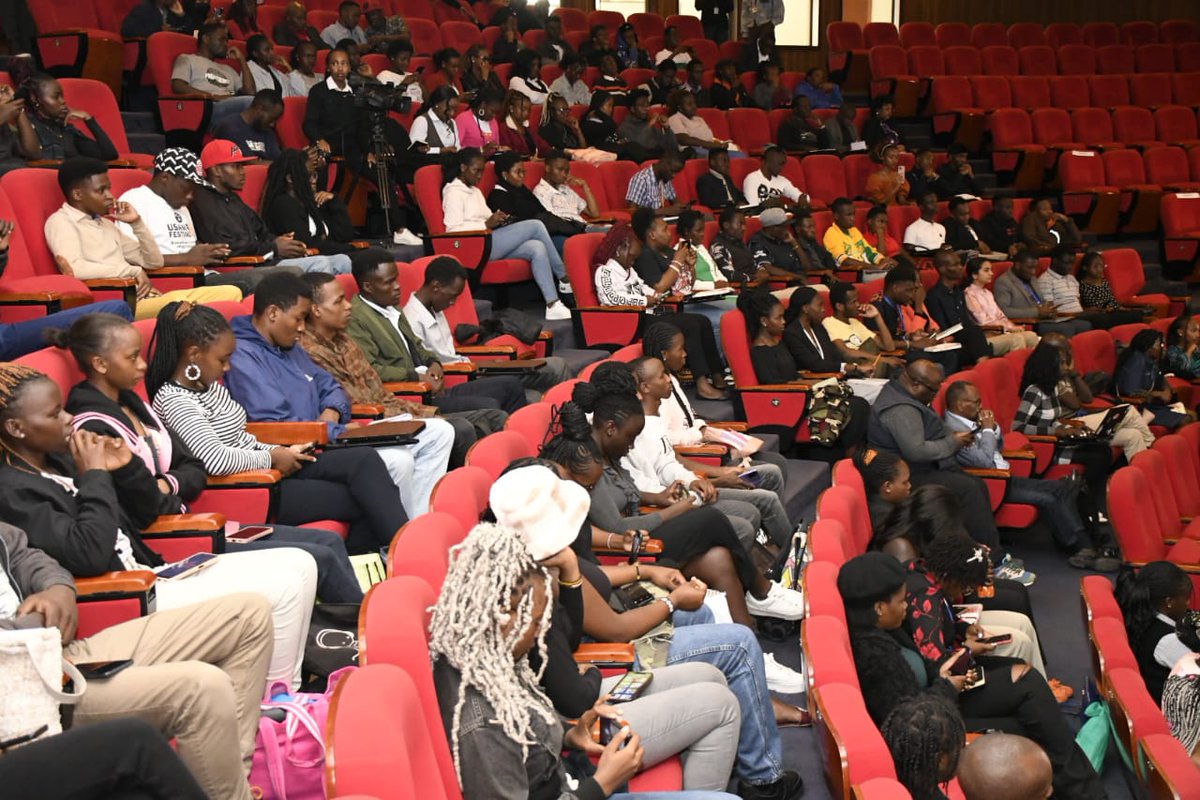 Representing @vcuonbi Mr. Orindi, Director Corporate Affairs welcomes guests who have gathered to listen to the DG of @BBCWorld  He states that the University is pleased to work with industry partners to impart industry skills to @uonbi students 
#DiscourseAtUoN #WeAreUoN