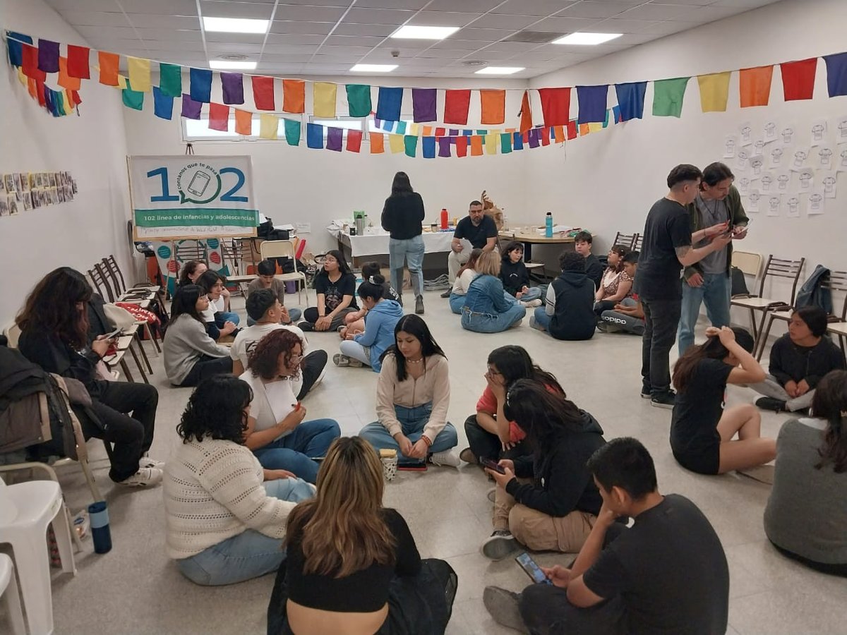 rionegrogob's tweet image. Comenzó "Promotores Juveniles", un programa provincial que impulsa la participación de jóvenes como agentes de cambio en sus comunidades y entre sus pares.

¡Sumate a las capacitaciones, debates y talleres! 
🔗 Más información: cutt.ly/ow4nxg9A