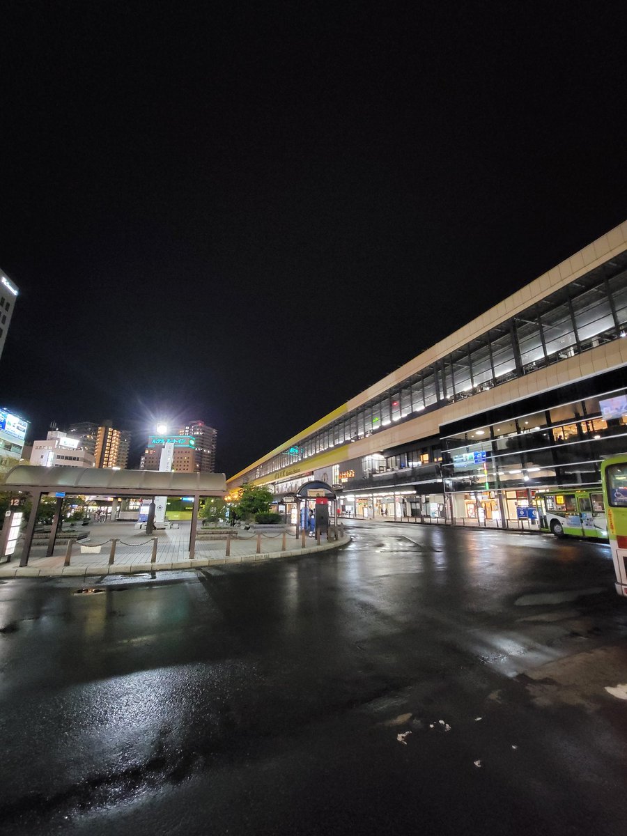 JR盛岡駅 今日は冷たい雨でしたね 明日は晴れますように😌 #盛岡駅　#雨上がり　#桜が楽しみ