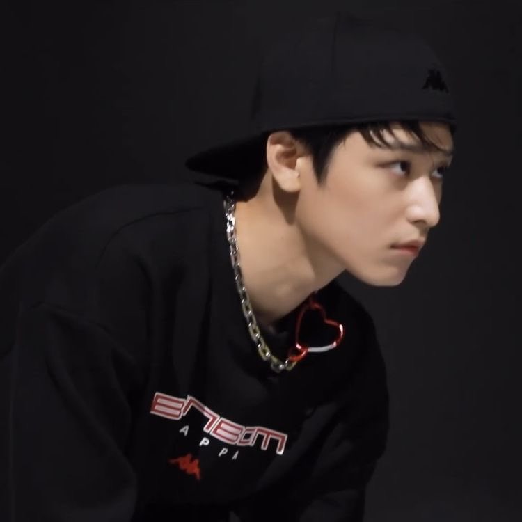 SJY0702's tweet photo. 🗯️ NEW MOOT ALERT 

hi, im rd and im looking for interactive moots!

      ★ he/him, filo
      ★ enha, skz, tbz, bnd, txt… (mostly bgs)
      ★ not new to #kpoptwt &amp; #stantwt
      ★ all fandoms are welcome! 

♡ / ↺ are highly appreciated! https://t.co/wlYSncTLhR