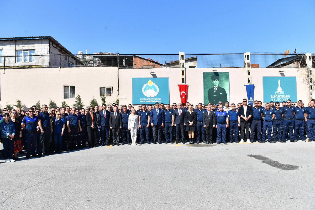 Kamunun topluma yansıyan yüzü ve güzel İzmir’imizde huzurun daimi koruyucusu olan zabıta teşkilatımızın bayramını kutladık. 7 gün 24 saat çalışarak, yurttaşlarımızla kurumumuz arasında köprü kuran zabıtalarımızla birlikte çok güzel işlere imza atacağız.