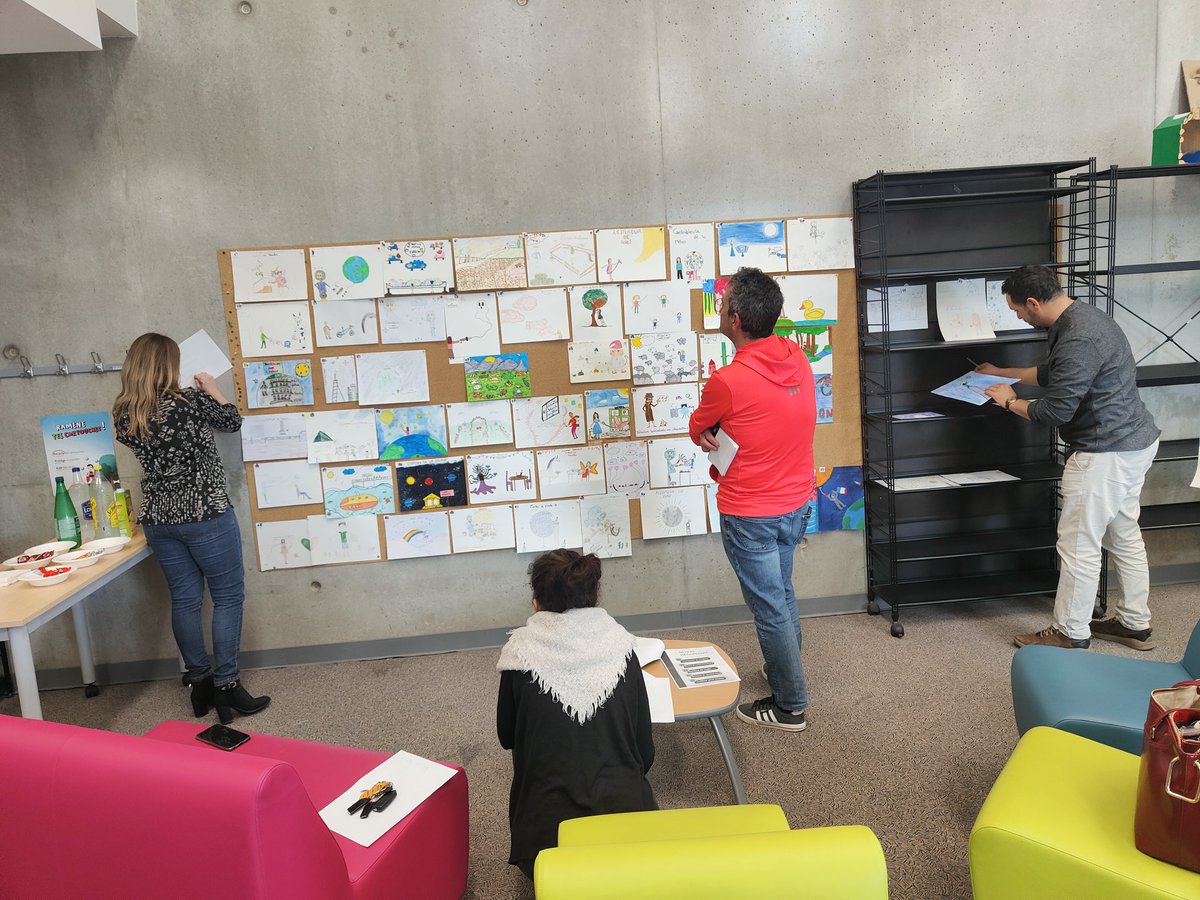 BertyCollege's tweet photo. Hier et aujourd'hui ce sont réunis les jurys du concours de dessin "Les métiers imaginaires" inspiré par le livre d'Anne Montel aux éditions @LittleUrbanFr . 
Mardi prochain nous annoncerons les 6 gagnants 🍀🏆. 
Bravo à nos élèves pour leurs imaginations débordantes 
#EAC https://t.co/geb2rePcWo