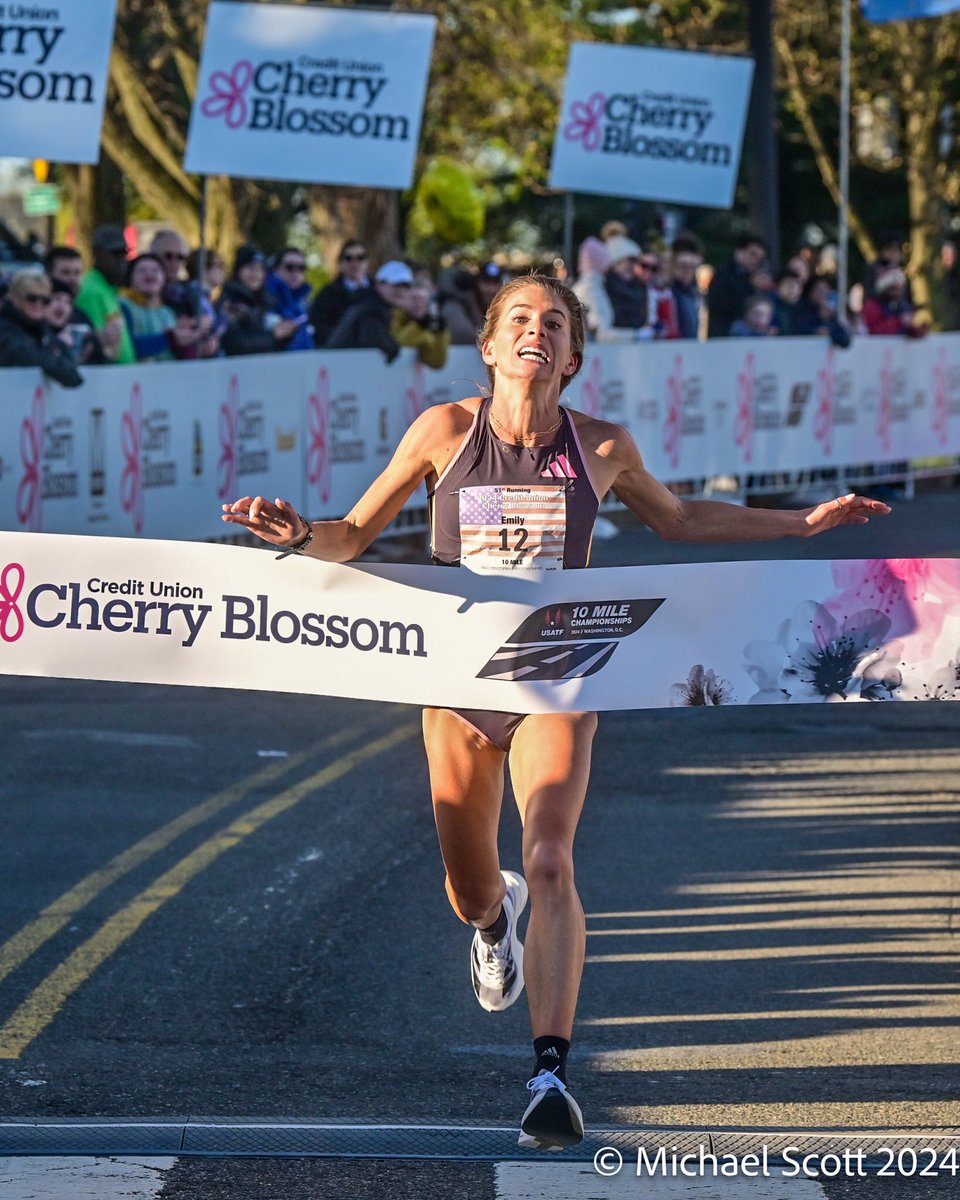 .@UConnTFXC alum @emily_durgin claimed her first national title by winning the @USATF 10-mile championship hosted by the @CUCB Durgin’s blazing 51:26 narrowly missed @KeiraDAmato’s Women’s-only American Record of 51:23. #USATF #cherryblossom10miler