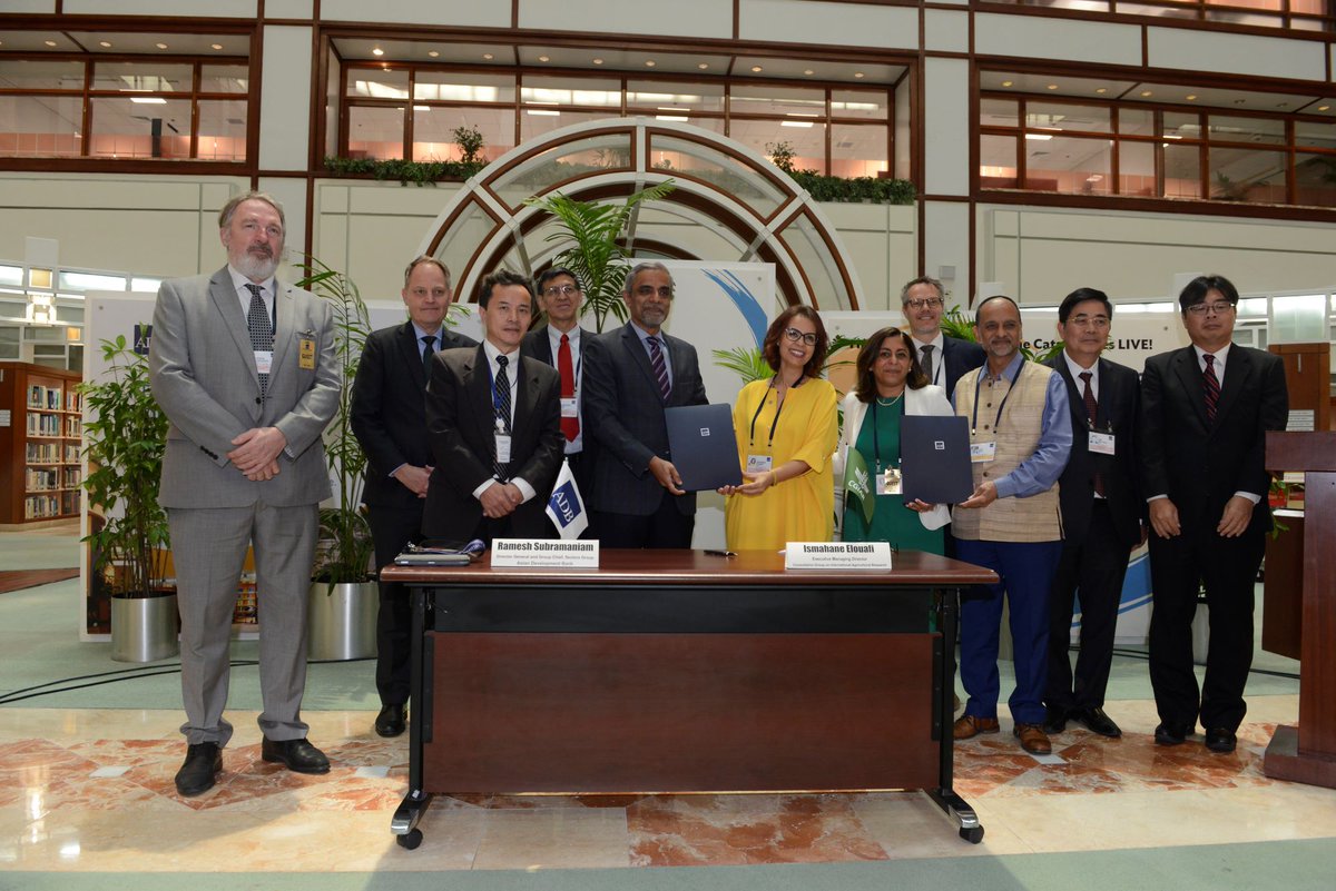 🤝@ADB_HQ and CGIAR have joined forces to enhance agricultural innovations in Asia, focusing on sustainability & inclusivity in agrifood systems. This partnership is set to tackle the food crisis & enhance resilience.

More: on.cgiar.org/3U99WcI

#OneCGIAR #ADBFoodSecurity24