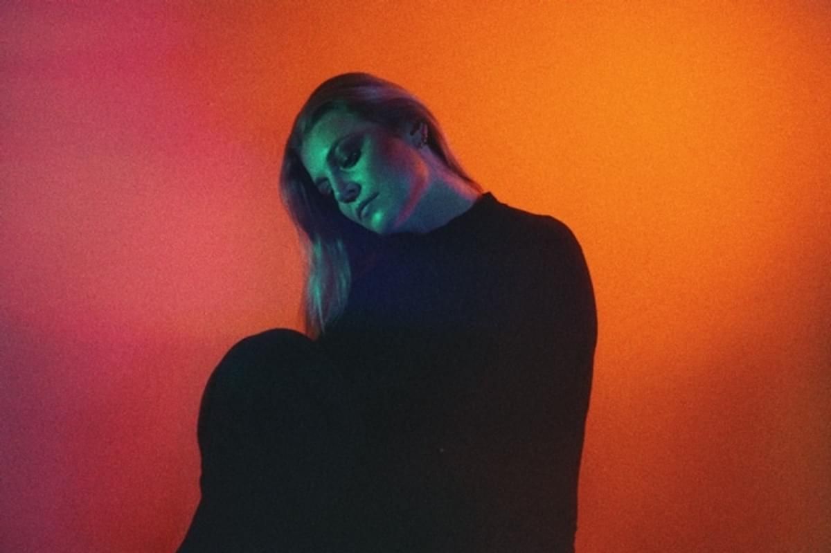 Tusks unveils new single, 'Body Ache', which features on her forthcoming third studio album, Gold buff.ly/3JdTTnY