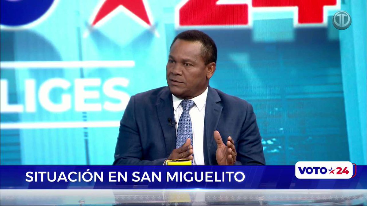 TReporta's tweet photo. “¿Por qué es el mayor cuestionamiento?, porque estamos en una campaña electoral… independientemente de que existe un problema, que las autoridades locales no lo hemos negado, no nos hemos cruzado de brazos y lo hemos enfrentado”, @hvcarrasquilla.
#Voto24 #TReporta https://t.co/kPDCDs47uQ