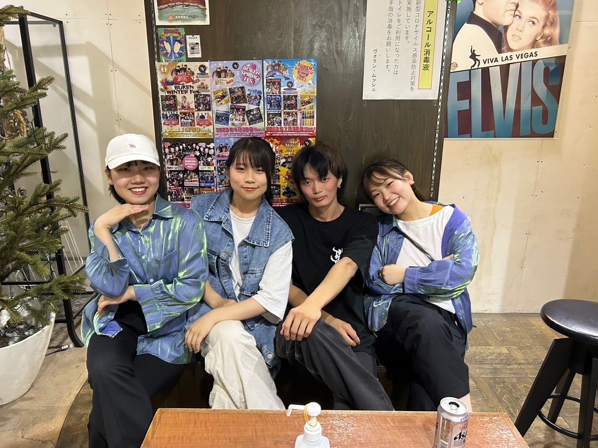 20Gem08's tweet photo. ジャンル紹介４日目はLOCKです🔑

こんにちはlockin'beastです🗝️lockは鍵をかけるという名の通り激しい動きから止める動きを特徴としたダンスです🔐
シンプルな動きを組み合わせることで様々なダンスになり踊れば踊るほど奥が深くカッコ良く、渋いダンスになります！ https://t.co/JC3PmTg4zz
