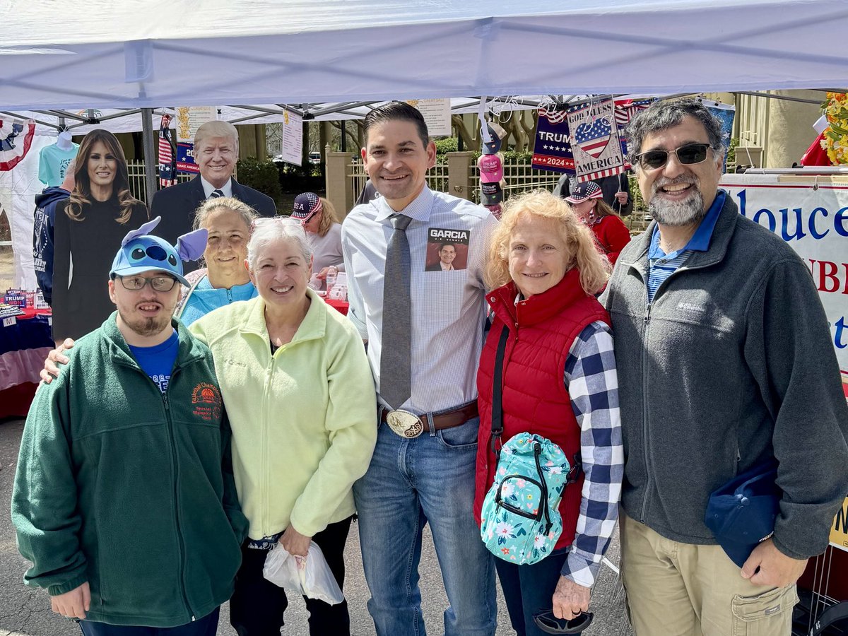 It was a great Sunday at the Daffodil Festival - Gloucester, Virginia. Great town, great people and a great opportunity to spread the message of a #BetterTomorrow.