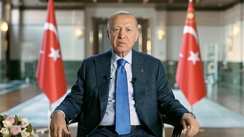 Erdoğan’dan bayram mesajı: '4 yıllık seçimsiz dönemi enflasyon hedeflerimizi gerçekleştirmek için kullanacağız' ilerihaber.org/icerik/erdogan…