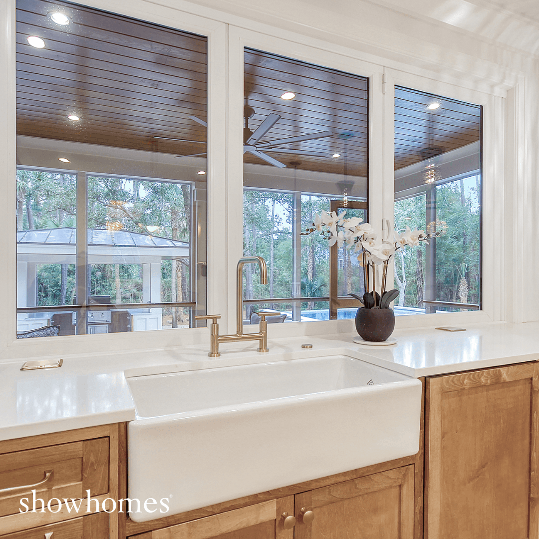 Serving up style and sophistication in every kitchen we stage! 🍳 Showhomes knows how to make your listing stand out. Give us a call today - 843.606.2811 Staging | Updating | Styling | Consultations & more