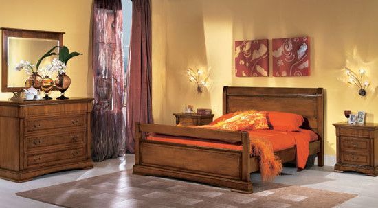 #CollezioneVANITY: l’esaltazione dello #stileclassico #MADEINITALY.
#VANITYcollection: the exaltation of the #classicstyle #MADEINITALY.
@ziliomobili #handcrafted #artigianale #walnut #noce #bedroom #cameradaletto #bed #letto #chest #comò #nightstand #comodino #wardrobe #armadio