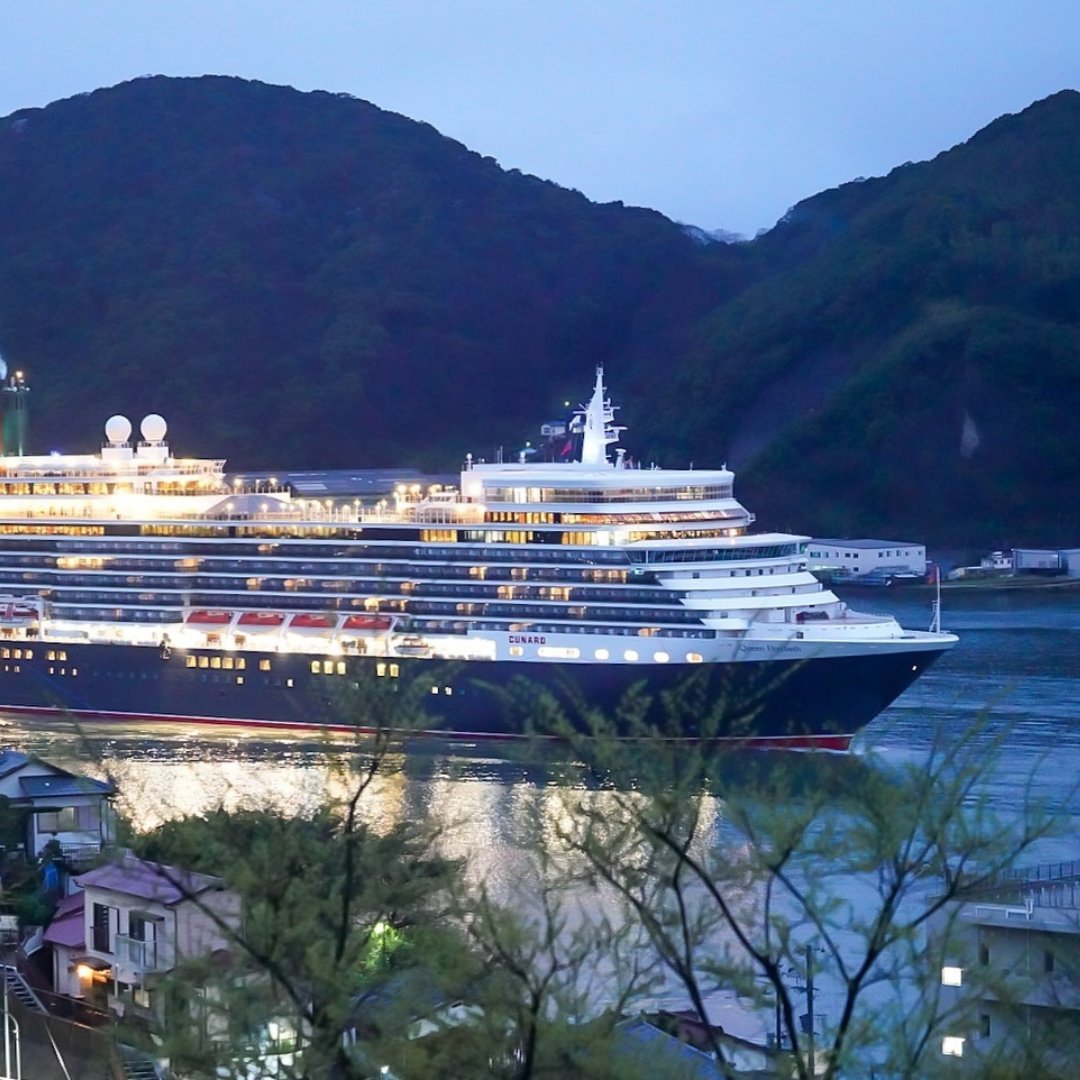 Queen Elizabeth looking spectacular as she sails into the port of Nagasaki in Japan! Thank you to our Cunarder of the Week kaibauer2015 on Instagram for sharing this beautiful photo!