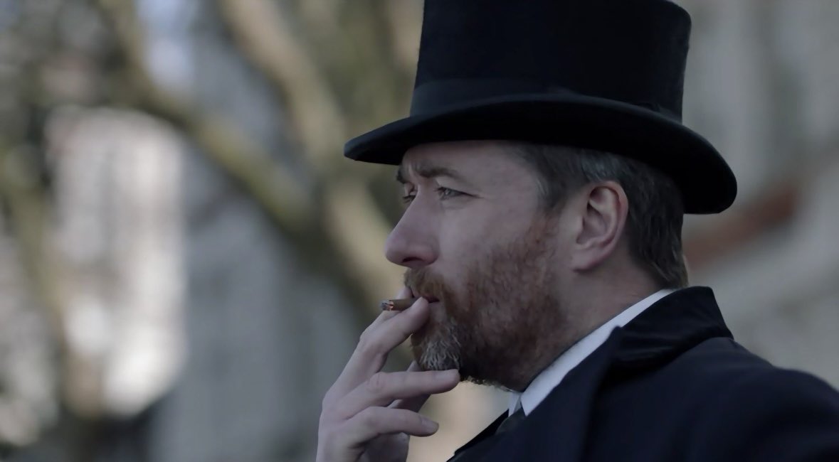 MacfadyenDaily's tweet image. Matthew Macfadyen in Howard’s End.

#matthewmacfadyen #howardsend #hayleyatwell #philippacoulthard