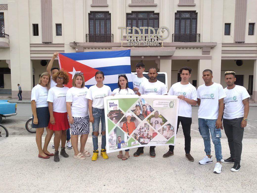 En Holguin y en #Cuba  los Jovenes de #ComerciodelPueblo  listos para participar en el II Coloquio Científico de las BTJ con el lema"Los Jóvenes por la Modernización del Comercio",  demostrarán  habilidades y buenas practicas.
<a href="/MincinCuba/">Comercio Cuba</a>
<a href="/UJCdeCuba/">UJC de Cuba</a>
<a href="/yudi_mercedes/">Yudi Mercedes Rodríguez Hernández</a> 
<a href="/AsambleaCuba/">Asamblea Nacional Cuba</a>