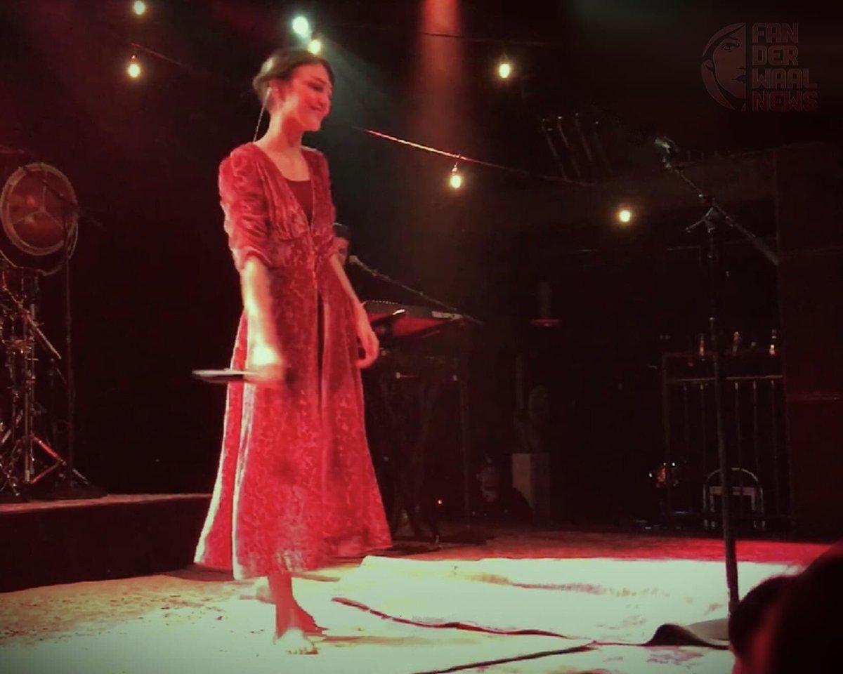 FANderWaalNews's tweet photo. .@GraceVanderWaal โข #ScreenshotOfTheDay
#EscapeMyMind Live at @TheSinclair Theatre Feb. 5, 2018 on our YT
๐ https://t.co/GnLwxoNwXp
2020.08.08 / 1.6K @YouTube Views
#JTBTour @BenMasters2 @destinypetrel @Gabriel_James7 #SupportGraceVanderWaal #MegalopolisFilm #ChooseKindess https://t.co/vTKefdwjJJ