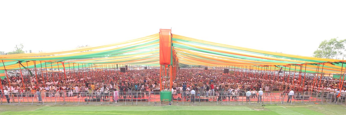 Addressed a euphoric public rally in Lakhimpur, Assam, today. The people of Lakhimpur say that the blessings of millions of the poor make Modi Ji unstoppable in the upcoming Lok Sabha election. Every family whom Modi Ji lifted from poverty will make the resolve to cross 400…