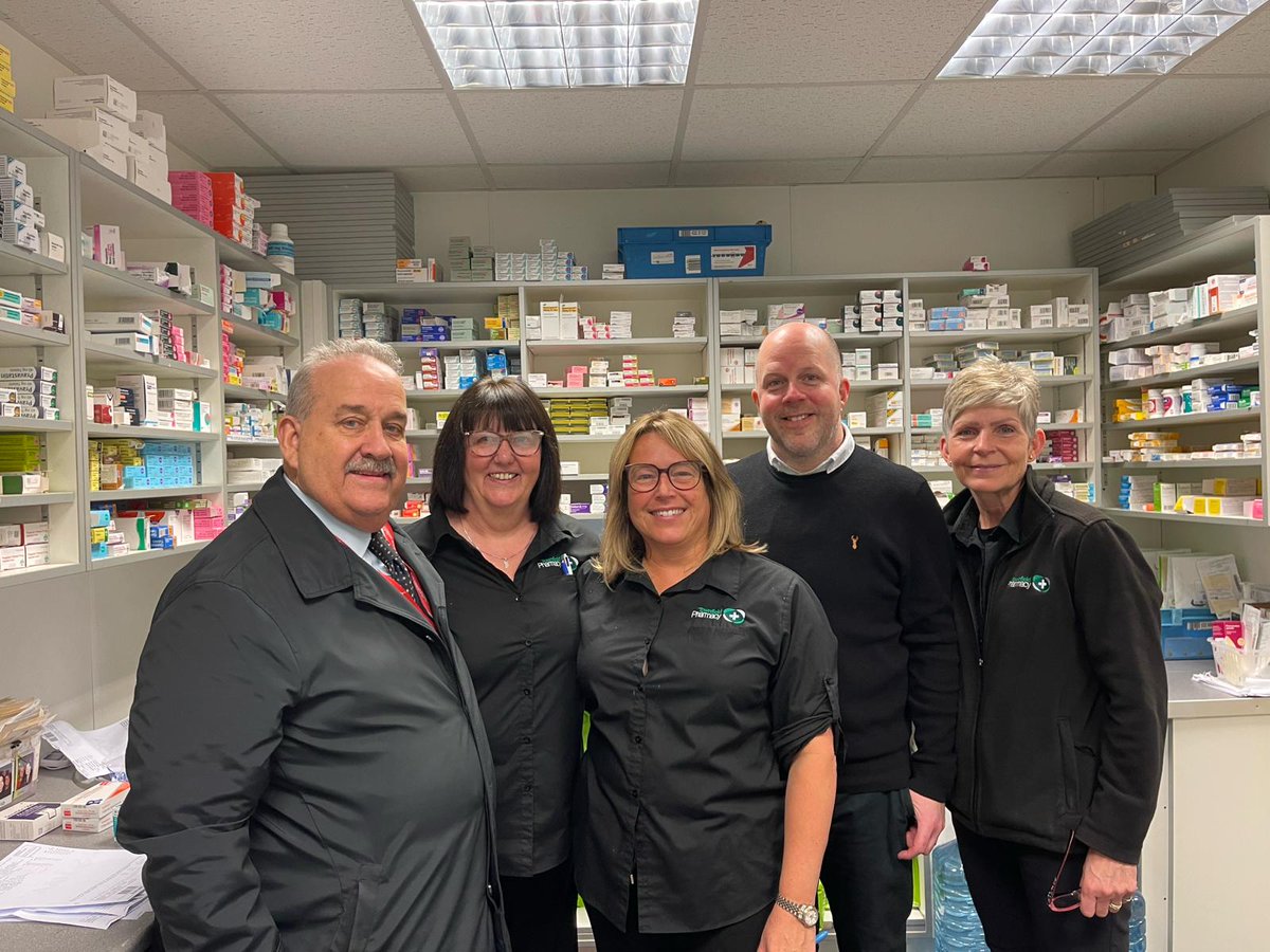 I had an eye-opening conversation with @mark_bartley and the team at Townfield Pharmacy today. With government funding falling short, pharmacies are in tough spot and dispensing life-saving medicine often means operating at a loss. #PharmacyCrisis