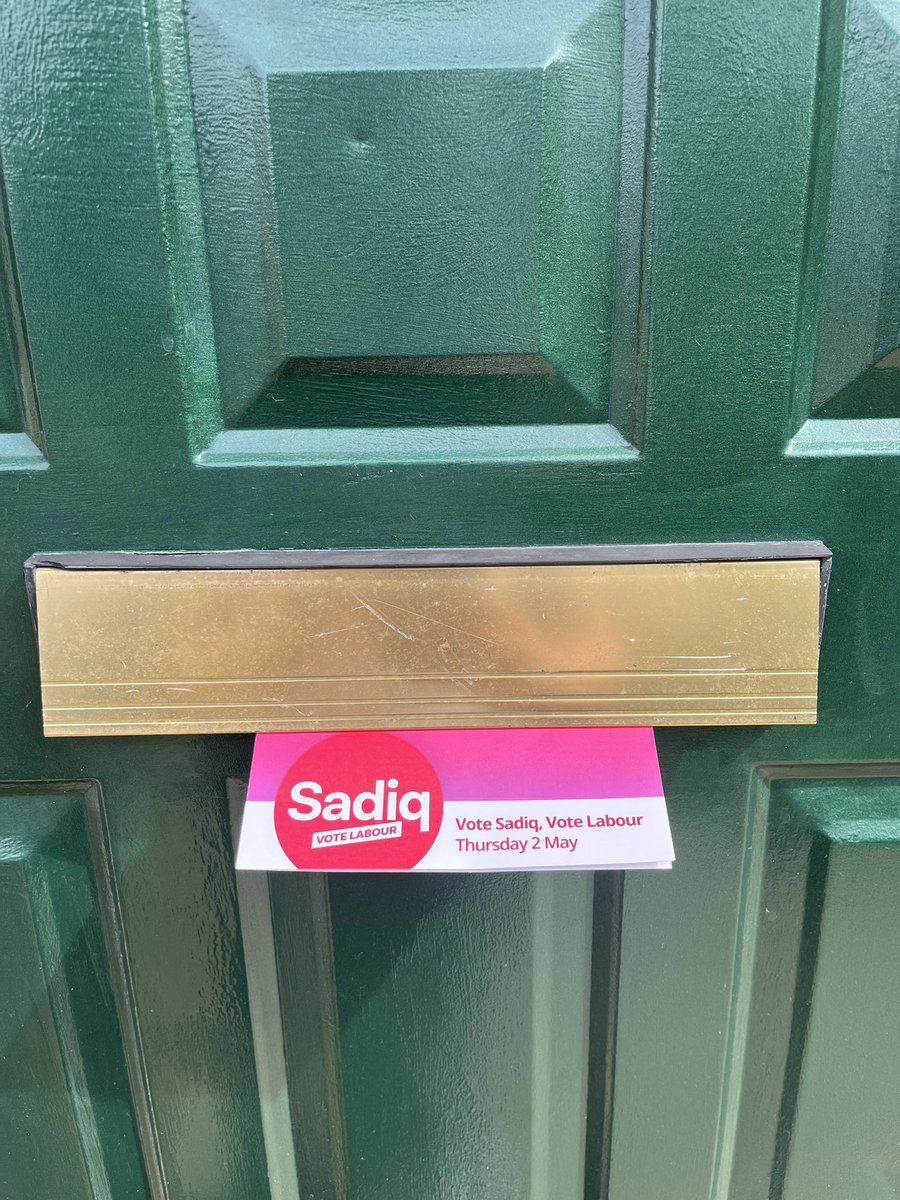 If you have a spare hour or two that could be used for leafleting, please get in touch with the Peckham Labour team. @SadiqKhan and @LabourMarina need committed volunteers to help deliver leaflets and ensure a third term as Mayor for Sadiq! 🌹