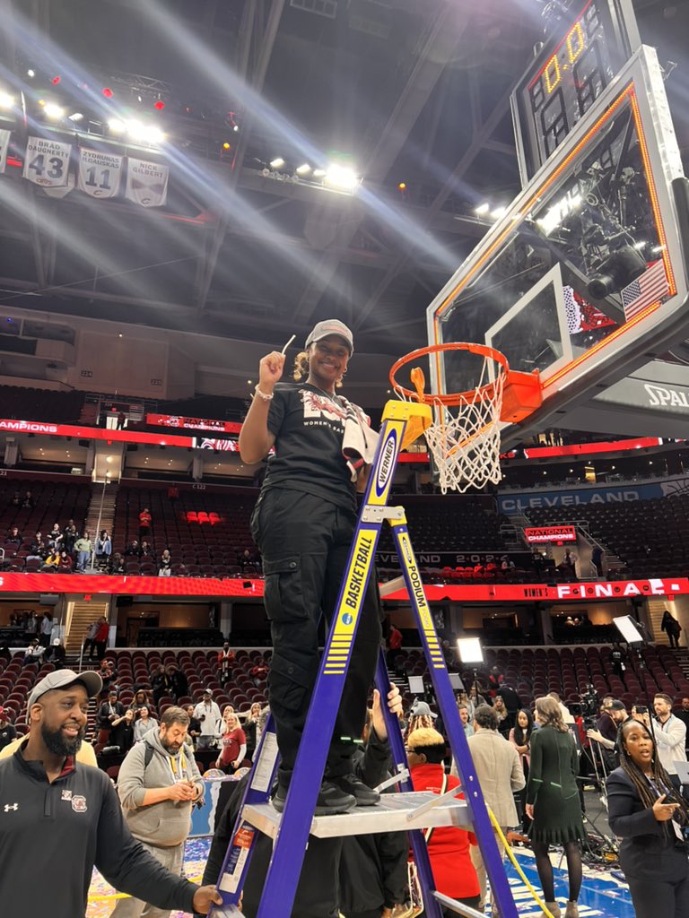 Congratulations to our national champion! Kierra Stewart is a 2nd year professional #GamecockAT student completing her immersive clincial experience with <a href="/GamecockWBB/">South Carolina Women's Basketball</a>! 🏀🏆