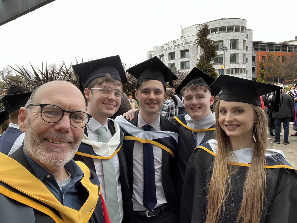 Really nice to catch up with the @DCU_SoC MA in Journalism class of 2023 at their graduation last week and hear all about how @Vrastfeld, @RiccardoDwyer, @theccantwell and Dianita Marunchenko are getting on in the big bad world