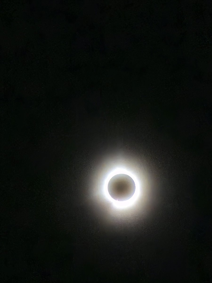 undercoverwins's tweet photo. @MountainDew #MTNDEWPitchBlack #Sweepstakes
There goes the sun. https://t.co/vyFTvYFlCT